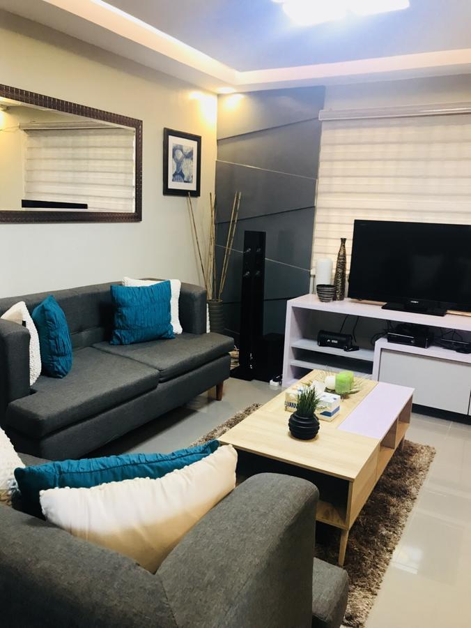 Hillary Timog Park Homes Angeles Exterior foto
